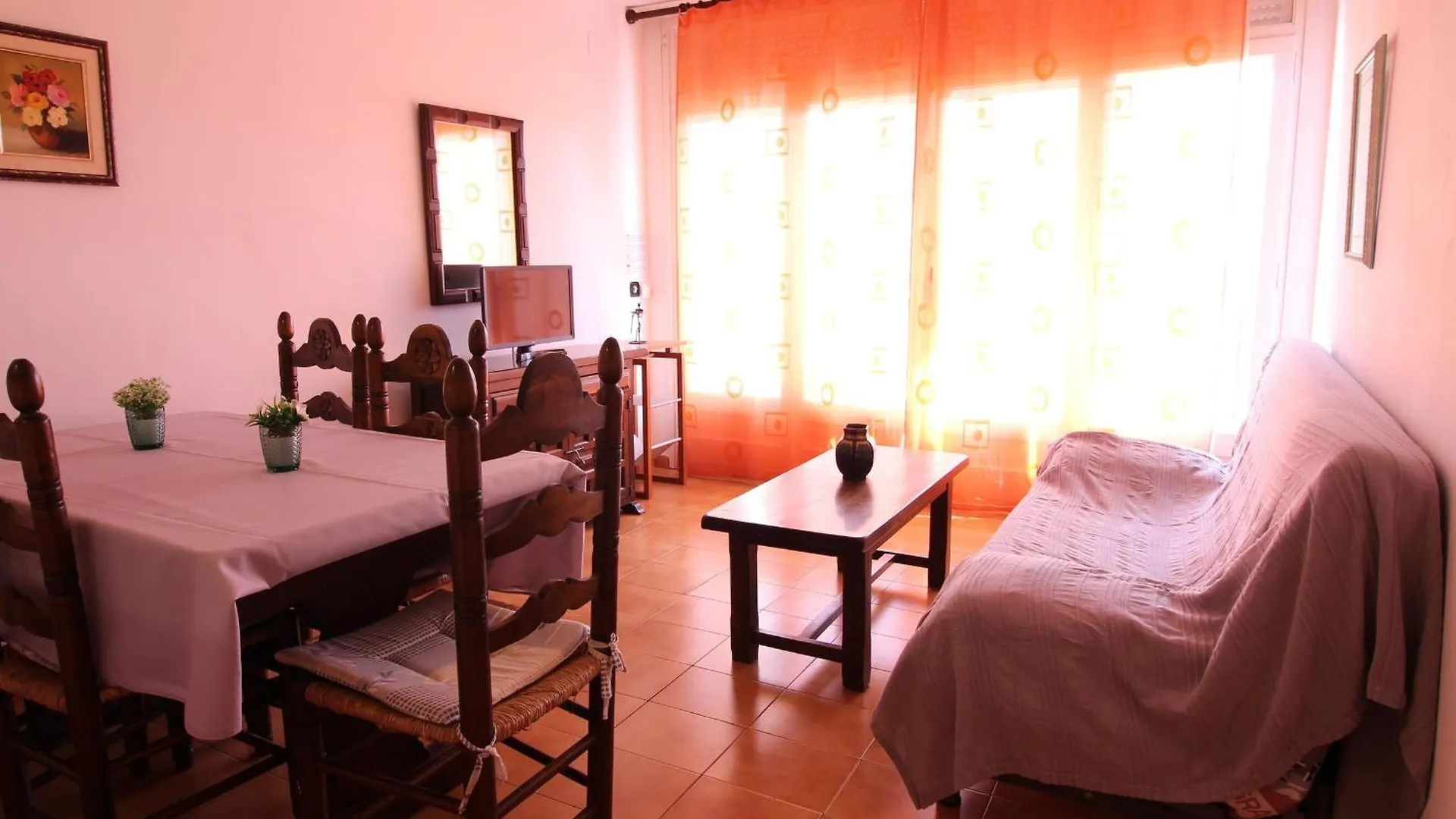 Apartamento Centrico Con Terraza Y Acceso Cercano A La Playa, Bares Y Mercado En Empuriabrava - Es-228-181 0*,